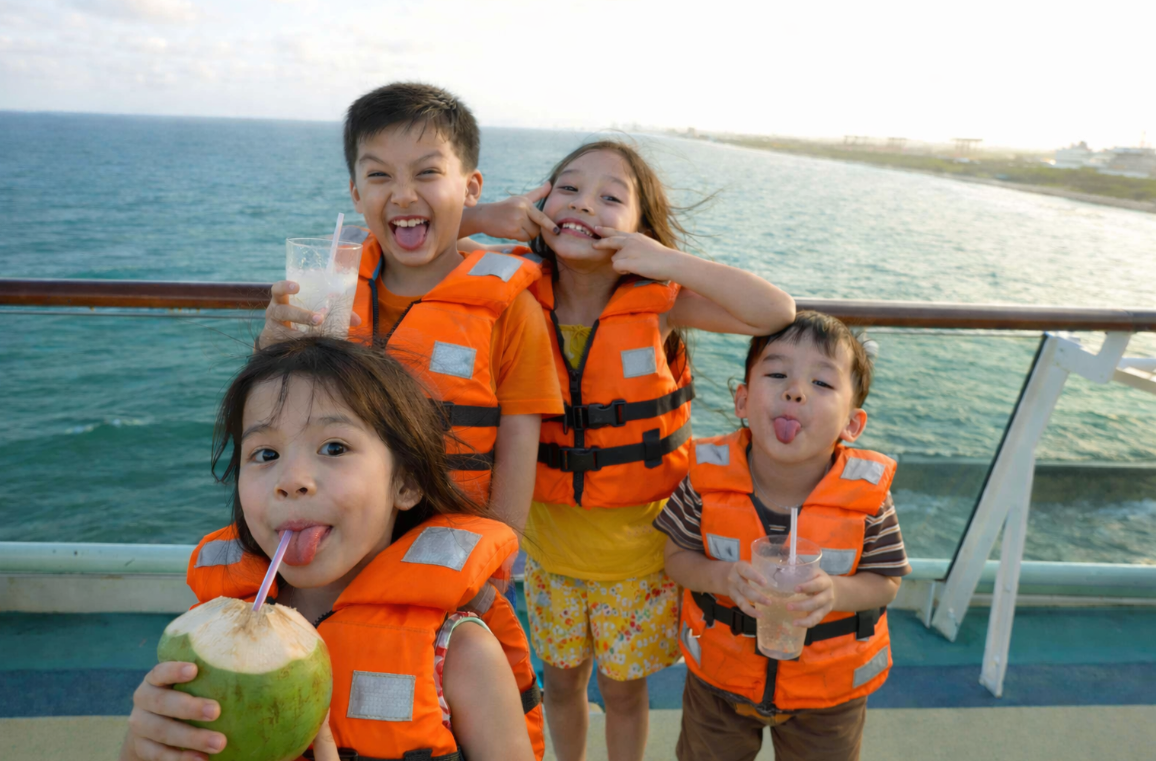 Tour Ngắm San Hô Phú Quốc: Cùng Con Khám Phá Đại Dương Giữa Lòng Đảo Ngọc