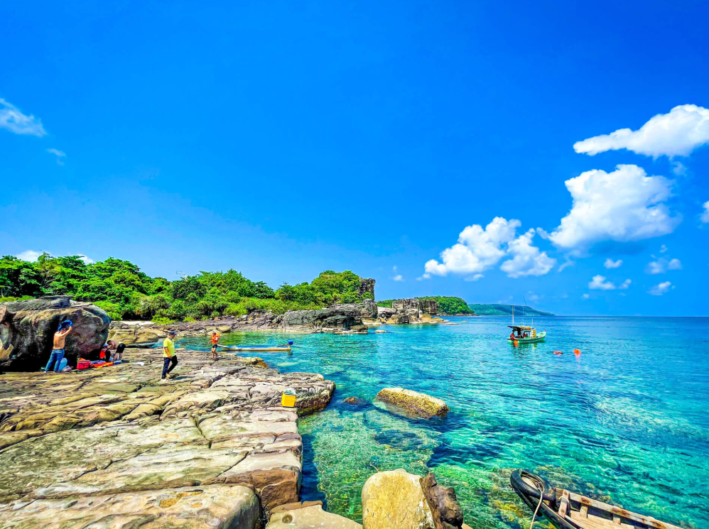 Tour Phú Quốc Ngắm San Hô: Trải Nghiệm Những Rạn San Hô Đẹp Nhất Việt Nam